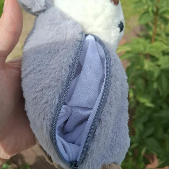 Uroczy piórnik piesek nowy, bez metki