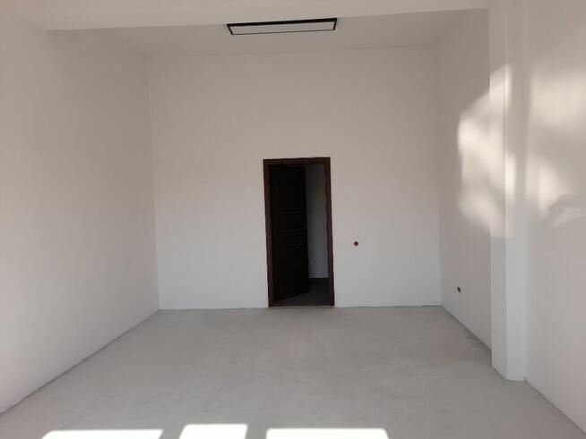 wynajmę piękne biuro z meblami oraz magazyn Milanolwek