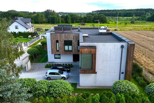 Elegancka i nowoczesna rezydencja w Stoku Lackim