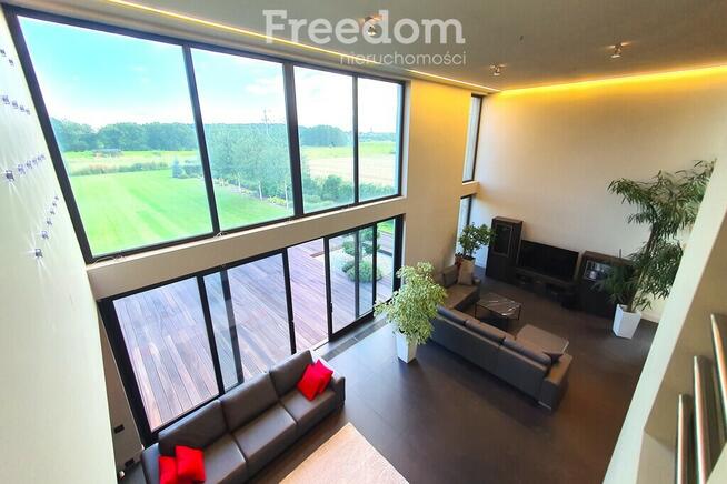 Elegancka i nowoczesna rezydencja w Stoku Lackim