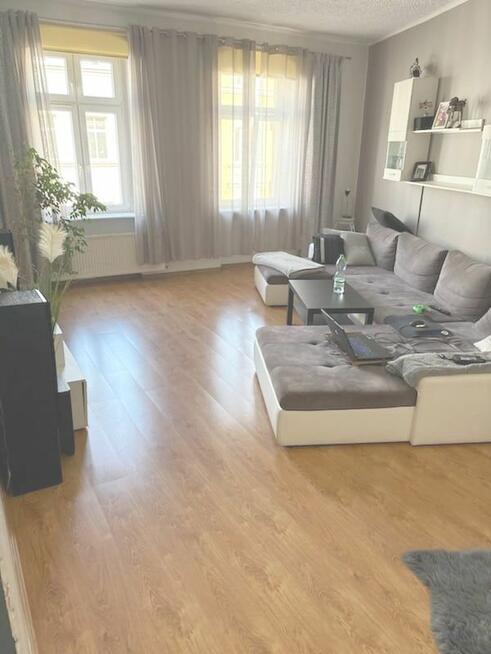 Przestronne mieszkanie w kamienicy w samym centrum