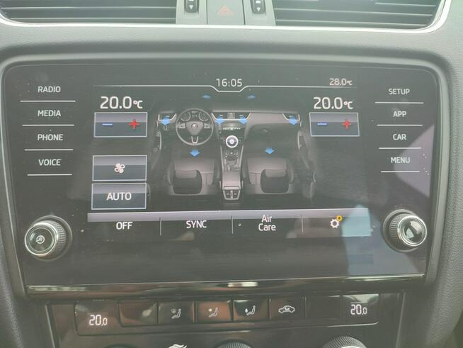 Škoda Octavia Salon Polska fv23%