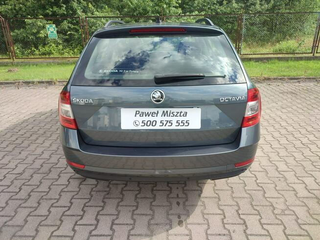 Škoda Octavia Salon Polska fv23%