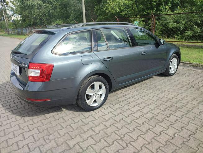 Škoda Octavia Salon Polska fv23%