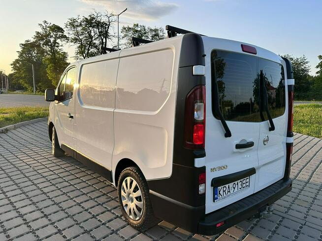 Nissan NV300