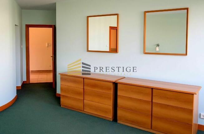 ** Apartament w budynku z basenem i fitness**