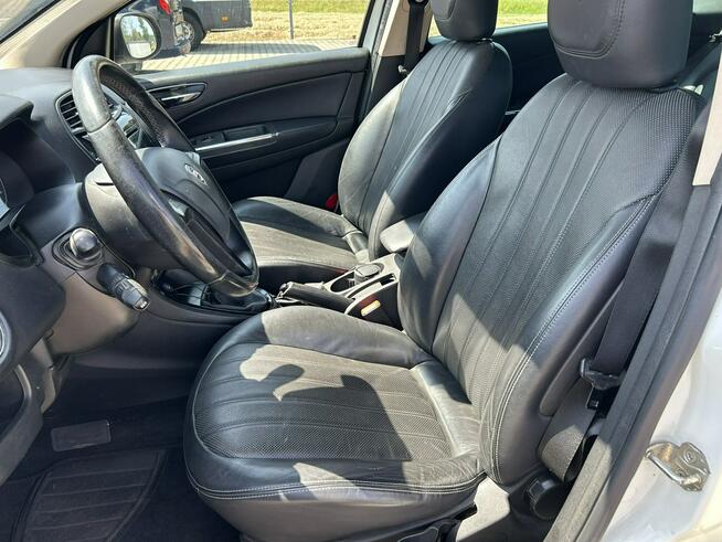 Lancia Delta 1,4 LPG SKÓRA 7 LAT JEDEN WŁAŚCICEL