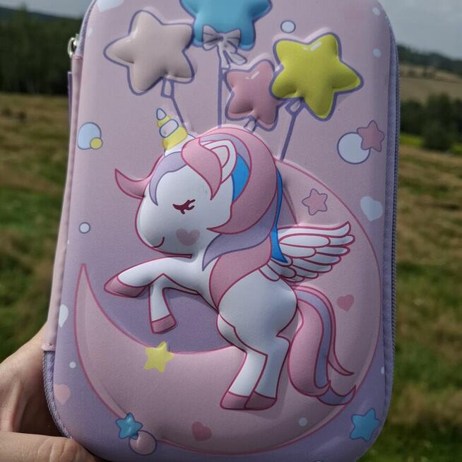 Magiczny piórnik 3D z jednorożcem