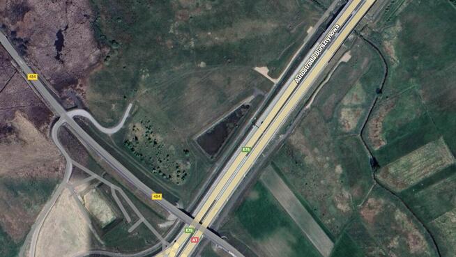 Teren inwestycyjny Bezpośrednio przy zjeździe z A1 2,2ha Kam