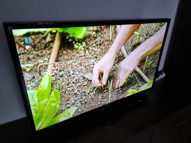 Sprzedam telewizor marki Samsung 32 Model: UE32F4000AW wraz