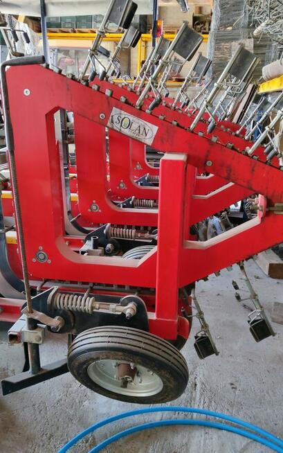 Sadzarka S243 szkółkarska 4-rzędowa półautomatyczna SOLAN -