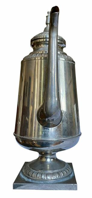 Stary stalowy imbryk