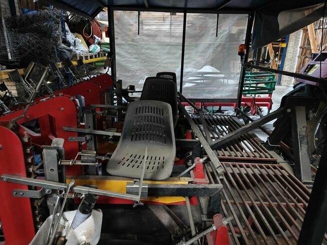 Sadzarka S243 szkółkarska 4-rzędowa półautomatyczna SOLAN -