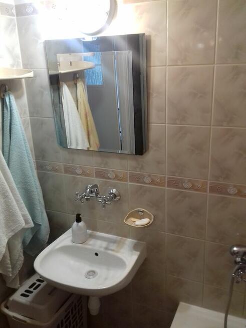 wynajmę pokoje w mieszkaniu cztropokojowym blisko U.M .