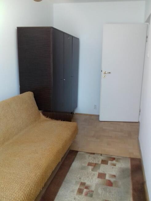 wynajmę pokoje w mieszkaniu cztropokojowym blisko U.M .