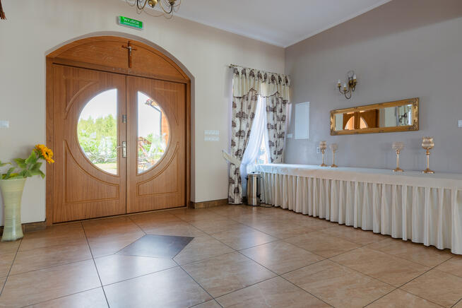 ✅Sprawdź >>> Budynek usługowy Złota Róża✅