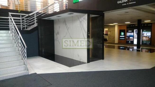 Parter,parkig,wysokość ponad 3 m,dostęp 24h