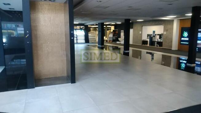 Wynajem lokalu handlowo-usługowego 200 m², Mokotów