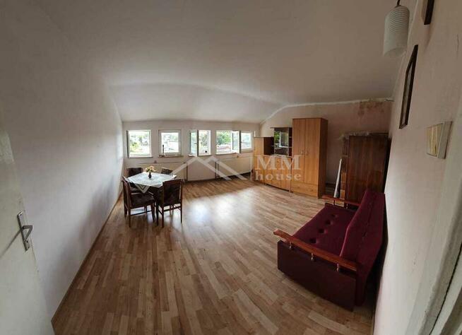 Dom w zabudowie szeregowej z ogrodem w Gronówku.