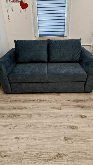 Sofa trzyosobowa rozkładana welurowa niebieska