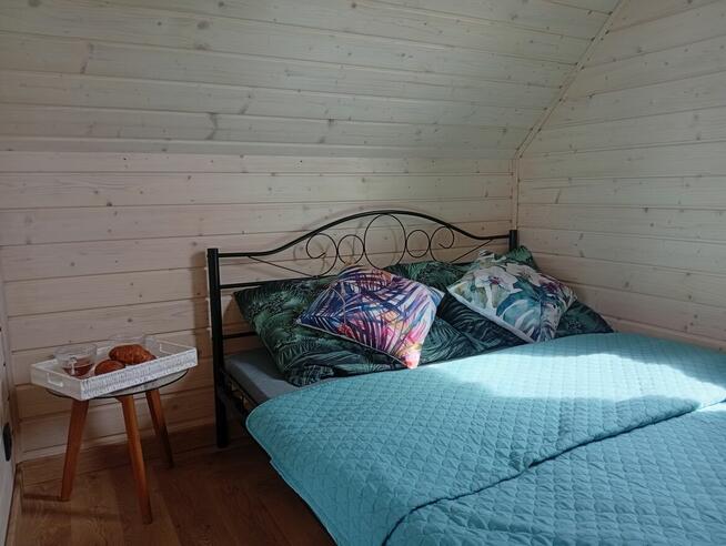 Dom nad jeziorem z linią brzegową prywatny pomost plaża 10a