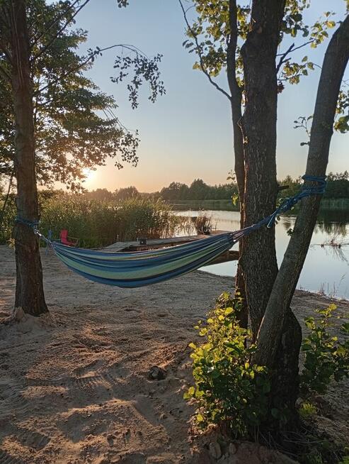 Dom nad jeziorem z linią brzegową prywatny pomost plaża 10a