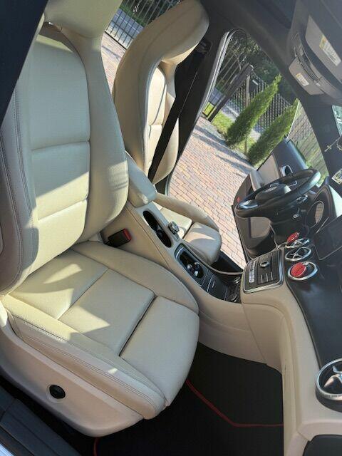 Mercedes CLA 250 at IAA benzyna 2.0