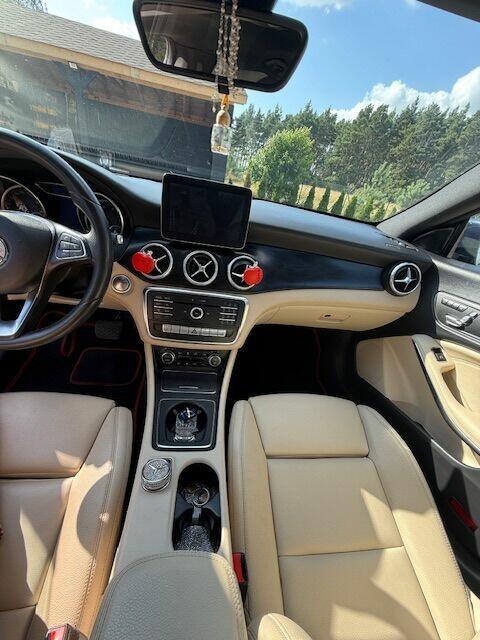 Mercedes CLA 250 at IAA benzyna 2.0