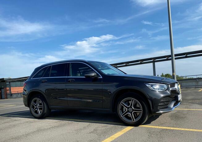 Mercedes-Benz GLC 300 E AMG Line Plug-In Polski salon
