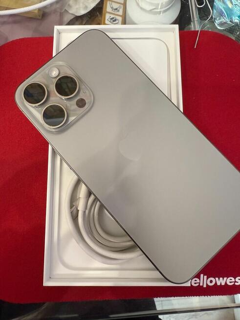 Sprzedam iPhone 15 pro max 256 GB kolor naturalny tytan