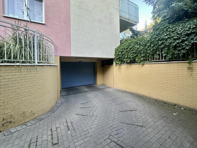 Do wynajęcia 1 lub 2 miejsca obok siebie – garaż podziemny