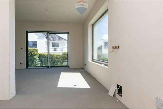 Nowoczesny przestronny dom w świetnej lokalizacji