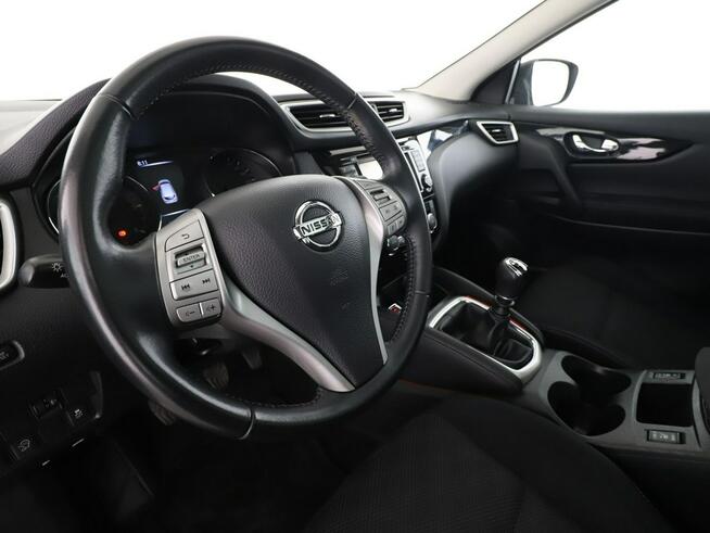 Nissan Qashqai navi klima auto panorama kamera i czujniki parkowania grzane fotele