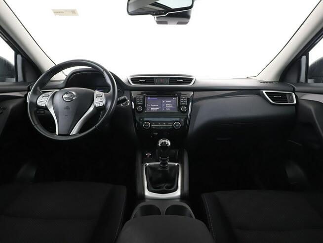 Nissan Qashqai navi klima auto panorama kamera i czujniki parkowania grzane fotele