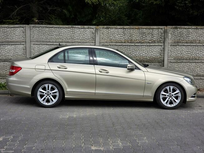 Mercedes C 180 LIFT AVANTGARDE*Super Stan*Super Wyposażenie*Serwisowany*GWARANCJA
