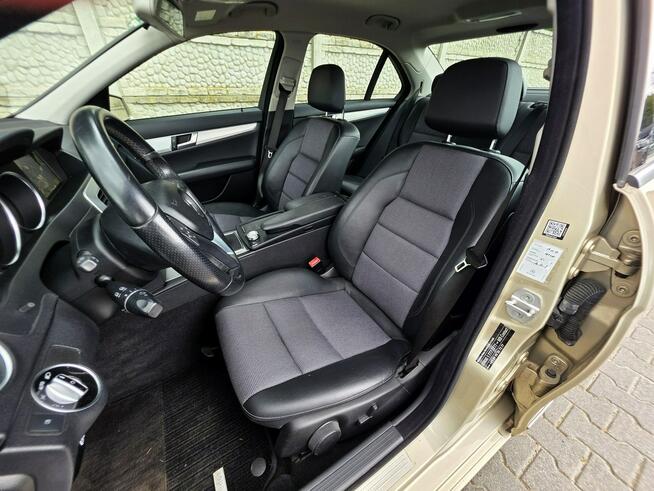 Mercedes C 180 LIFT AVANTGARDE*Super Stan*Super Wyposażenie*Serwisowany*GWARANCJA