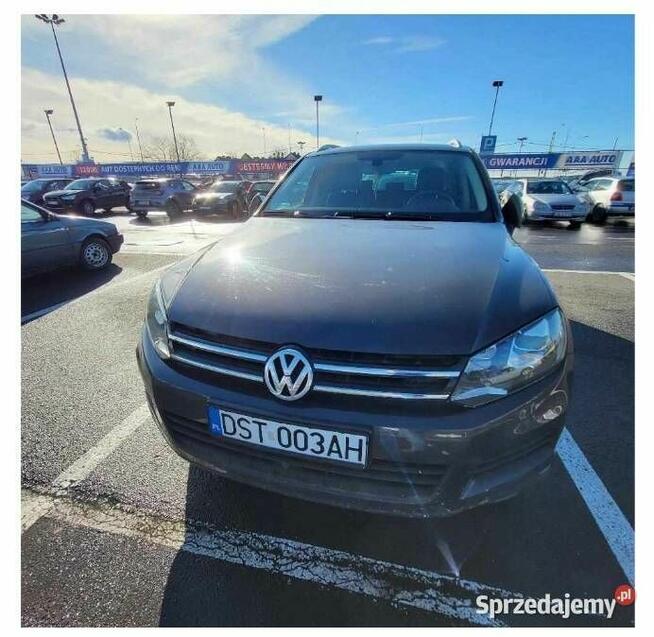 Sprzedaż samochodu osobowego Volkswagen Touareg