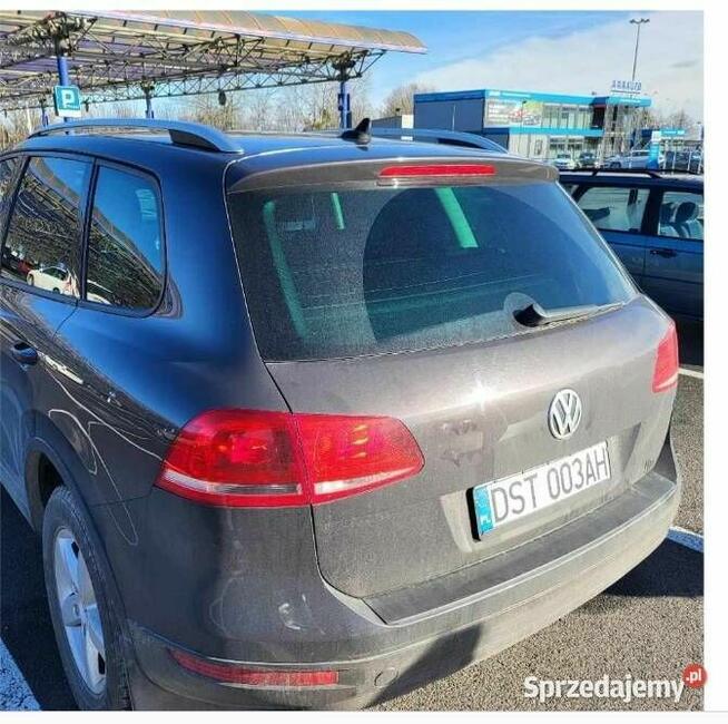 Sprzedaż samochodu osobowego Volkswagen Touareg