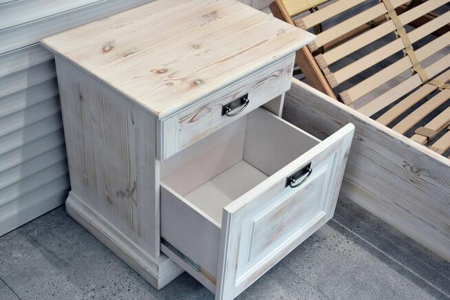 łóżko z materacami i szafkami - komplet jak nowy