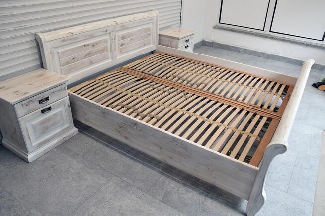 łóżko z materacami i szafkami - komplet jak nowy