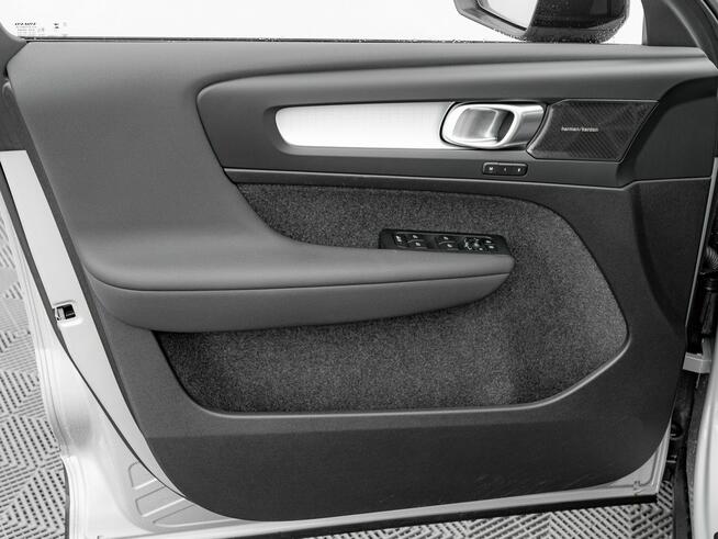 Volvo XC 40 WD1972T#B3 Plus Dark Podgrz.f I kier K.cofania LED Salon PL VAT 23%