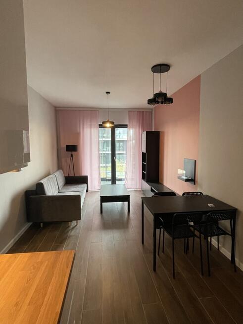 Pierwsza Dzielnica Katowice – Apartament dwa pokoje