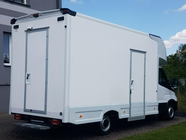 Iveco Daily KONTENER NISKOPODŁOGOWY 4,43x2,23x2,42 SKLEP BAR FOODTRUCK KAMPER AC