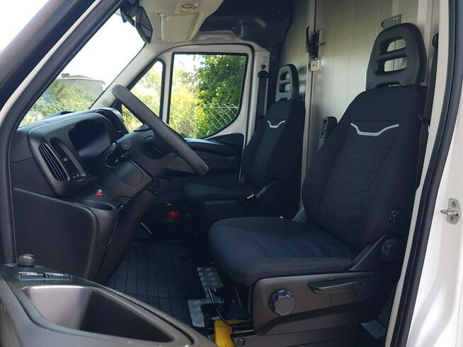 Iveco Daily KONTENER NISKOPODŁOGOWY 4,43x2,23x2,42 SKLEP BAR FOODTRUCK KAMPER AC