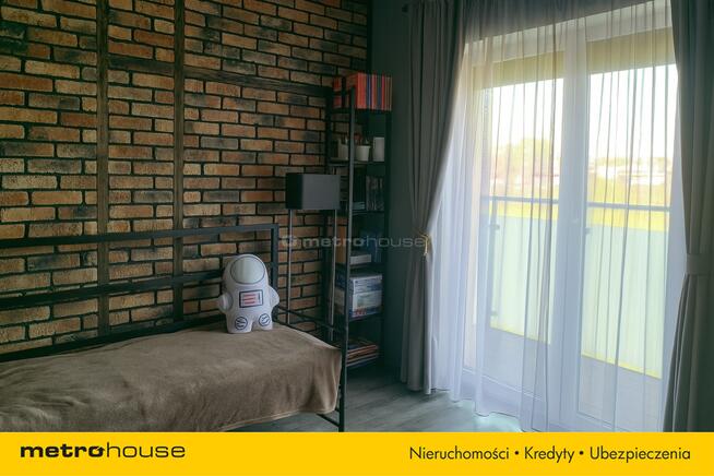 Przepiękny segment z ogródkiem i 2 msc. parking.