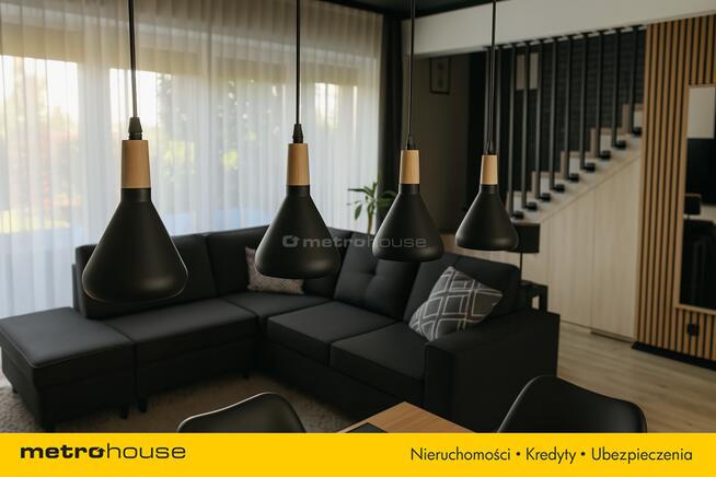 Przepiękny segment z ogródkiem i 2 msc. parking.