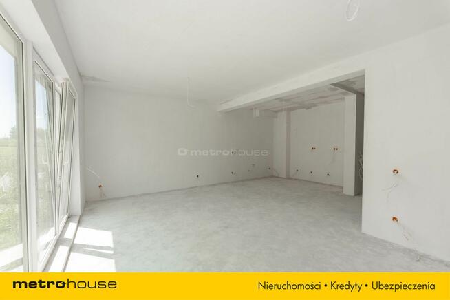 Nowoczesny dom bliźniak w Dosinie