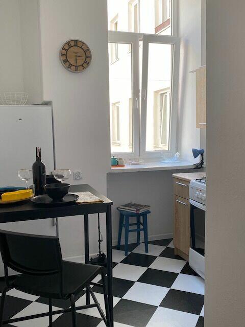 Wynajmę artystyczne mieszkanie w Centrum Warszawy, 2 pokoje