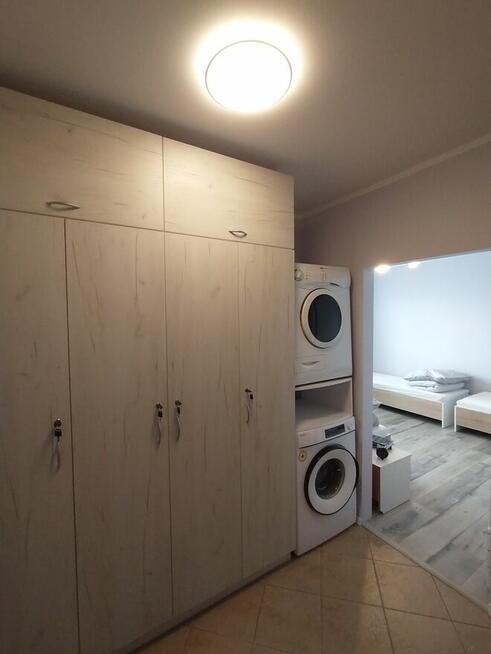 Przytulny pokój dla osoby pracującej.