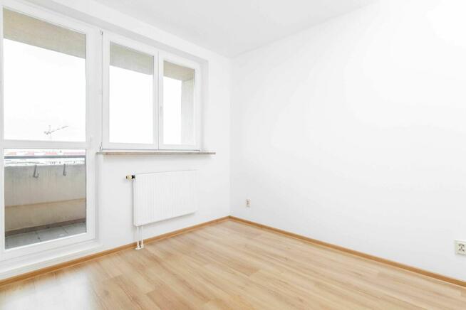 2 pokojowe, balkon, tramwaj do Metra, ul. Światowida